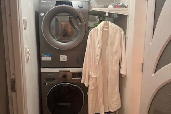 Interior - Cozy Comforts aprt in Cugir (Cugir)