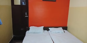 Deluxe-Doppelzimmer, Stadtblick | Kostenloses WLAN, Bettwäsche
