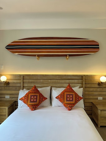 Hypo-allergenic bedding, free WiFi, bed sheets. Reside Siargao