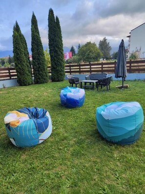 Garden - Shekerdejiiski Geust Houise (Bansko)