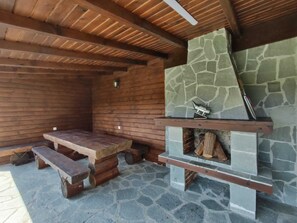 Fireplace - Shekerdejiiski Geust Houise (Bansko)