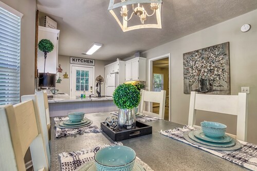Convenient to Dollywood-Dinner Shows Two Bedroom Two Bathroom- Internet Access