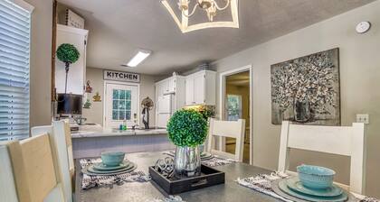 Convenient to Dollywood-Dinner Shows Two Bedroom Two Bathroom- Internet Access