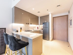 Deluxe-Apartment, Balkon, Stadtblick | Eigene Küche