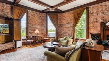 Smart TV, fireplace, books
