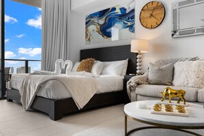 Tabla de planchar con plancha, wifi y ropa de cama 