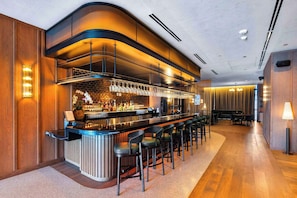 Bar (on property) - Luxe Studio | Rooftop Bar | Near FIFA Fan Fest (Downtown)
