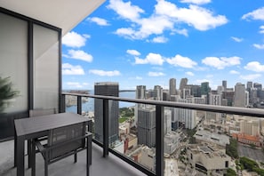 Outdoor dining - Luxe Studio | Rooftop Bar | Near FIFA Fan Fest (Downtown)