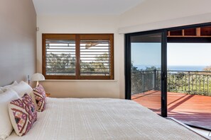 5 bedrooms, iron/ironing board, free WiFi, bed sheets