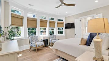 6 bedrooms, iron/ironing board, free WiFi, bed sheets