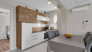 Private kitchen - Apartment Hrvoje -nur 50m bis zum Meer (Baska Voda)