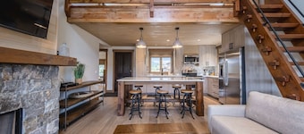 Getaway at the Wilderness Club w/ Hot Tub!