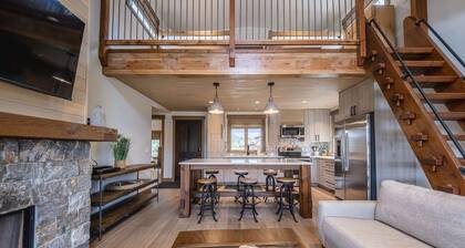 Getaway at the Wilderness Club w/ Hot Tub!