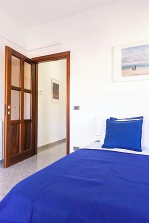 1 bedroom, iron/ironing board, travel cot, WiFi