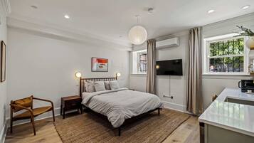 1 bedroom, desk, WiFi, bed sheets