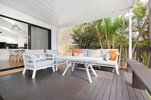 Terrace/patio - Victor11-Alexandra Headland Private Oasis (Alexandra Headland)