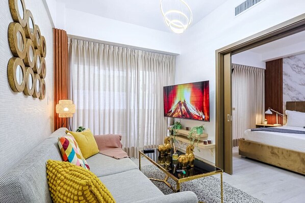 1 bedroom, desk, iron/ironing board, WiFi