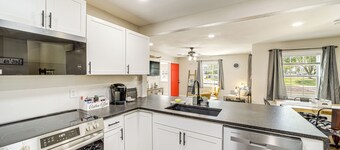 Walk to Expo Square Pavilion: Updated Tulsa Home!