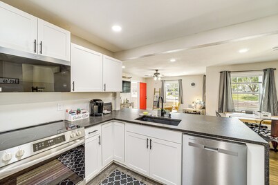 Walk to Expo Square Pavilion: Updated Tulsa Home!