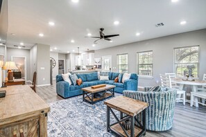 House (3 Bedrooms) | Interior