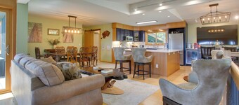 Puget Sound Views, 8.5 Acres! Luxury Outdoor Oasis