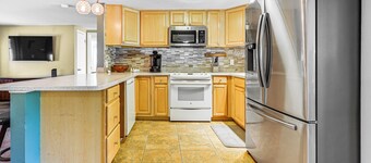 10 Mi to Bonita Beach: Pet-friendly Home w/ Yard!