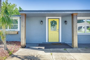 Exterior detail - 10 Mi to Bonita Beach: Pet-friendly Home w/ Yard! (Bonita Springs)