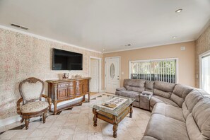 House (2 Bedrooms) | Front of property