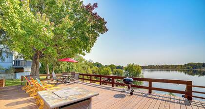 Waterfront Cottage w/ Dock & Views in Six Lakes!