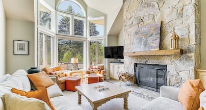 Walk to Ski Lift: Spacious Condo in West Dover!