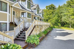 Interior - Walk to Ski Lift: Spacious Condo in West Dover! (West Dover)