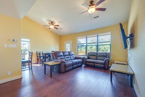 Apartment (3 Bedrooms) | Interior - Townhome Near Lake LBJ w/ Deck & Patio! (Horseshoe Bay)