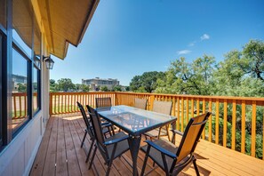 Apartment (3 Bedrooms) | Front of property