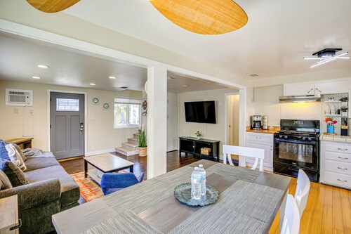 2 Mi to Ocean: Long Beach Home w/ Gas Grill!