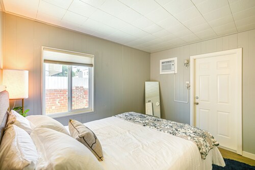 2 Mi to Ocean: Long Beach Home w/ Gas Grill!