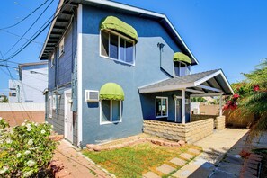 House (3 Bedrooms) | Interior - 2 Mi to Ocean: Long Beach Home w/ Gas Grill! (Long Beach)