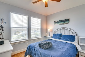House (3 Bedrooms) | Interior - Galveston Beach Haven w/ Pool Access & Deck (Galveston)