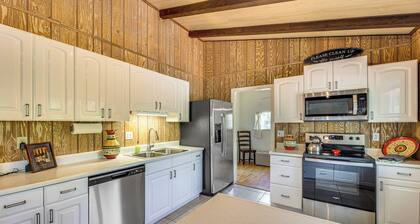 2 Mi to Dtwn: Home w/ Deck & Grill in Payson