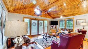 Rumah (2 Bedrooms) | Interior