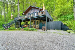 House (2 Bedrooms) | Interior - 'bear Acres Getaway' Cabin w/ Deck in Townsend! (Townsend)