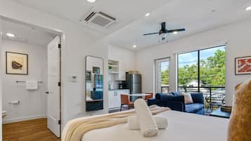 2 bedrooms, desk, iron/ironing board, free WiFi