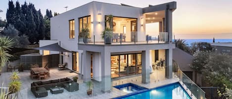 House | 5 bedrooms, Internet