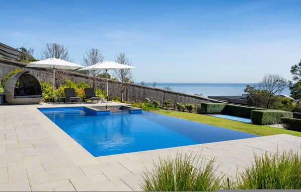 House | 5 bedrooms, Internet