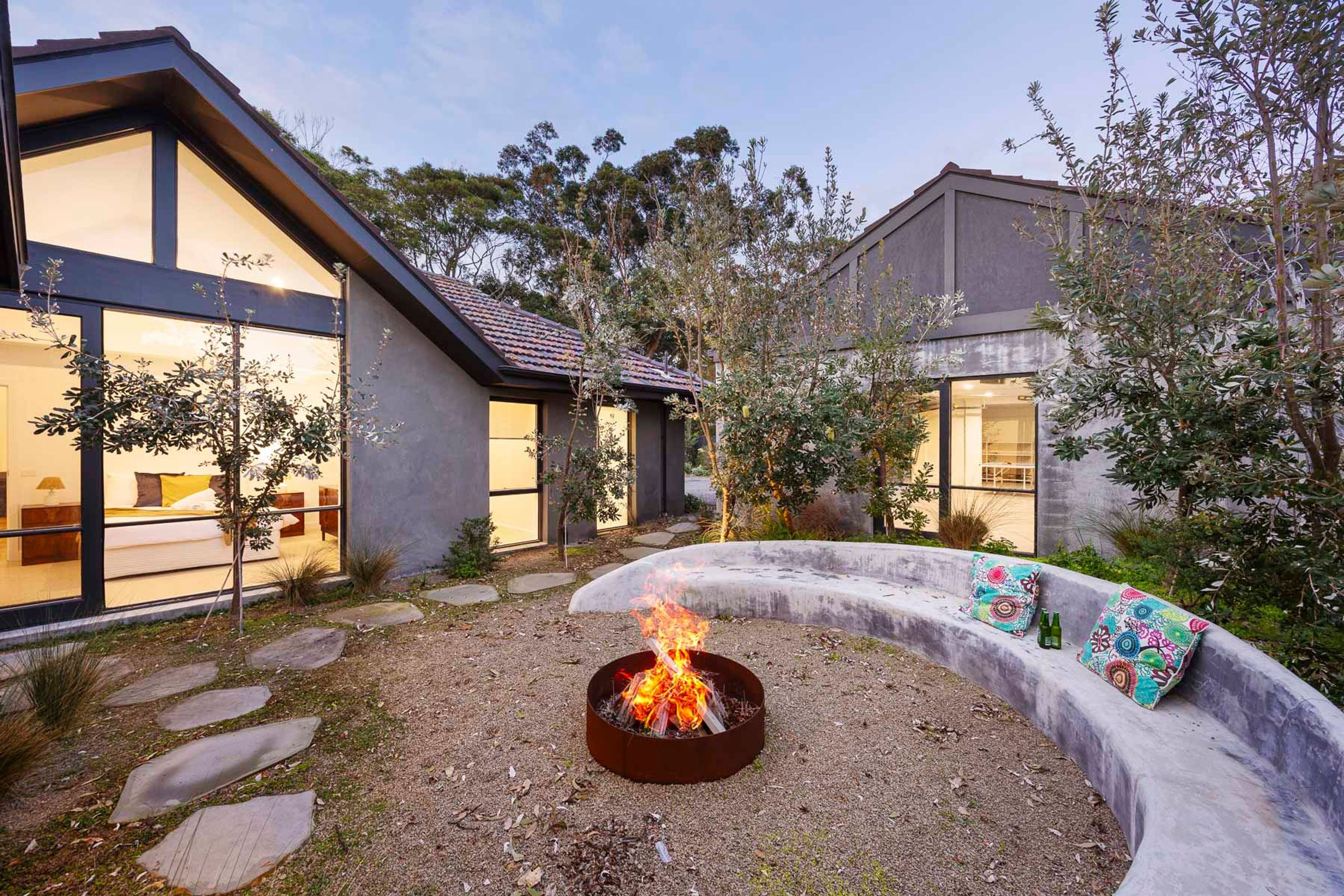 House | 5 bedrooms, high-speed internet