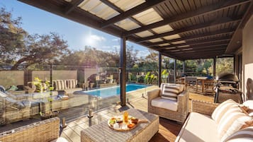 House | 5 bedrooms, Internet