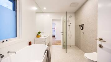 5 bedrooms, Internet