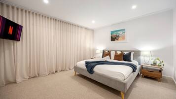 House | 5 bedrooms, Internet