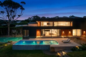 House | 4 bedrooms, Internet - Blanc de Noir Luxe Grandeur Heated Pool and Spa (Mount Martha)