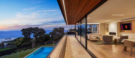 House | 4 bedrooms, Internet