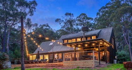 Onyx Retreat Healesville Luxury Lodge x Hot Tub
